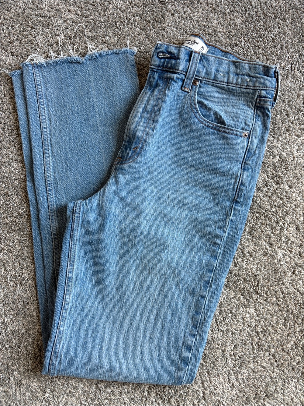 A&F ultra high rise 90s straight jeans